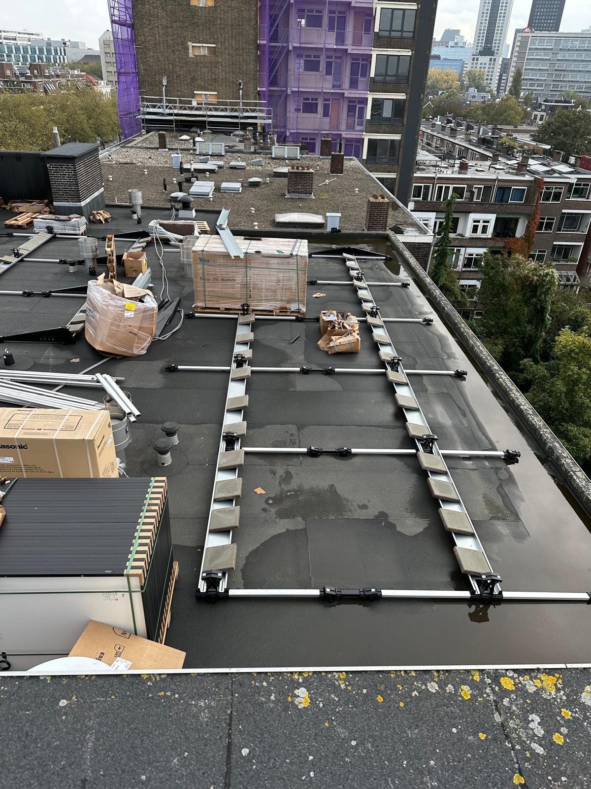 Voorbereiding op het dak. Emmahuis in Den Haag door Mandotech