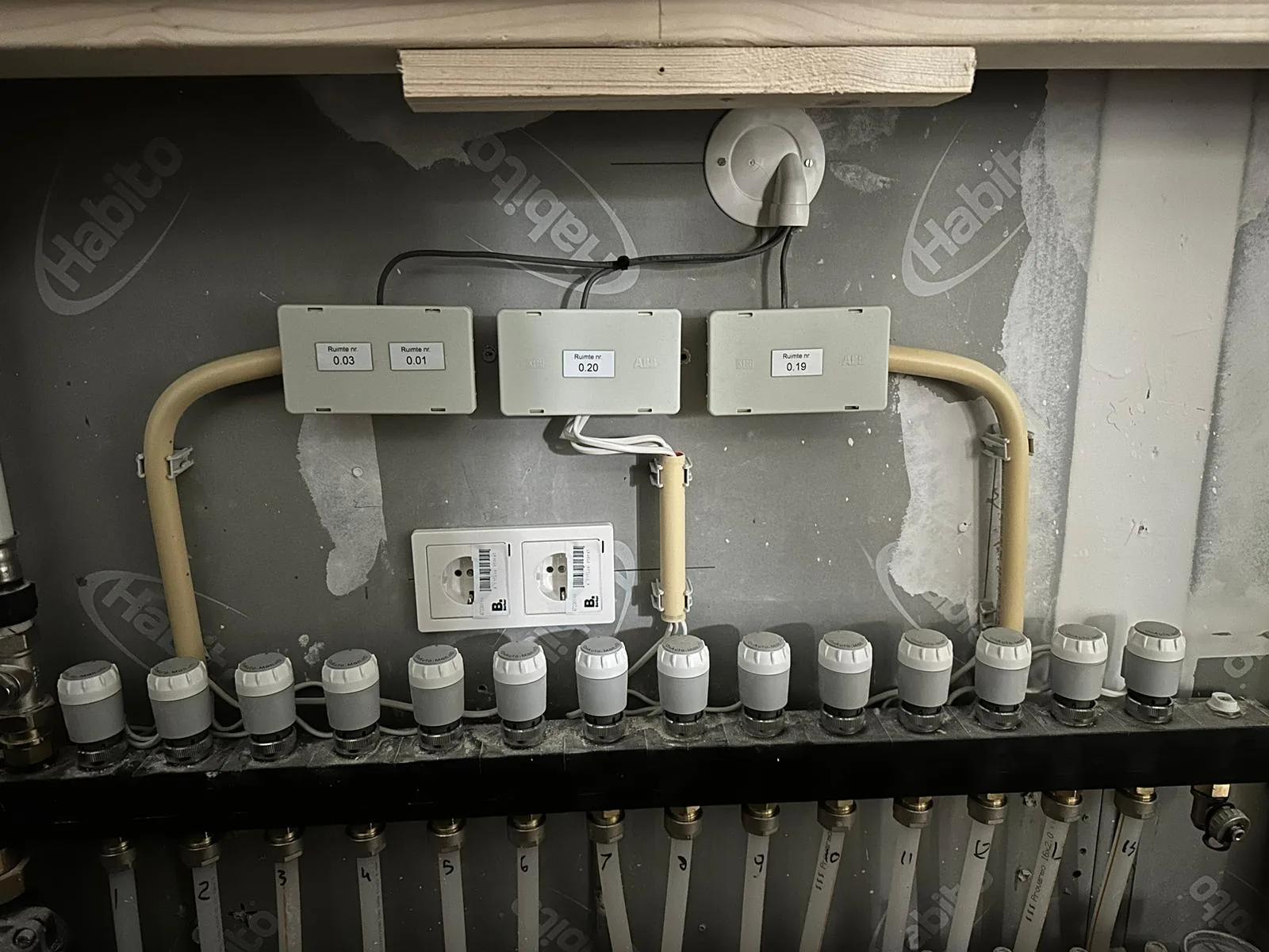 Vloerverwarming per zone geregeld. Wondersteboven in Rotterdam door Mandotech